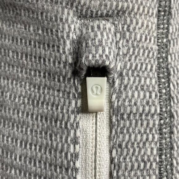 Lululemon Think Fast Hoodie size 2 - Picture 2 of 15